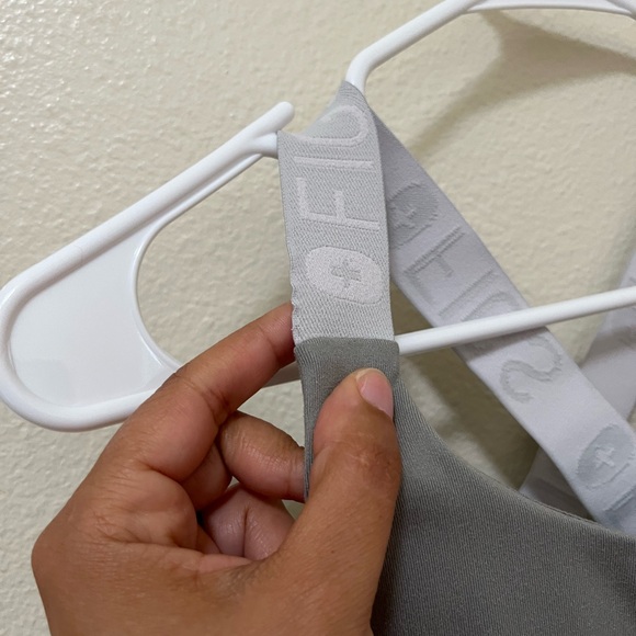 •FIGS• Performance Underscrub Sports Bra Gray White - Picture 7 of 7
